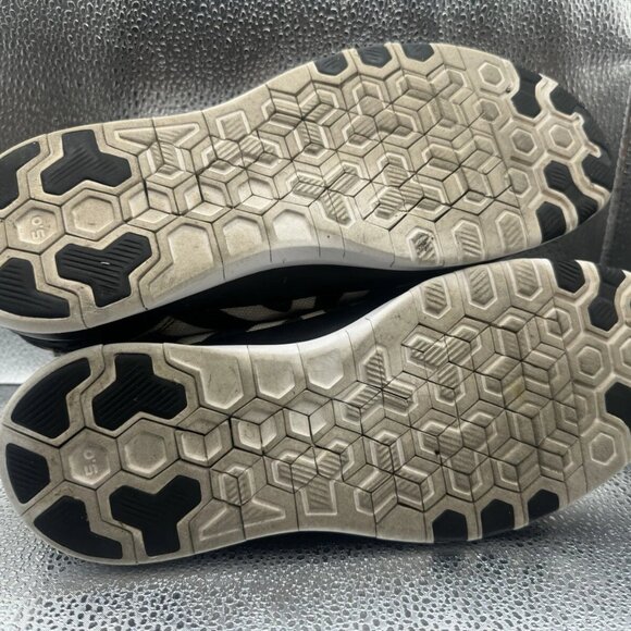 🚀 Nike Womens Free‎ 5.0 704695-008 Black Running Shoes Sneakers Size 8.5 - Picture 6 of 7